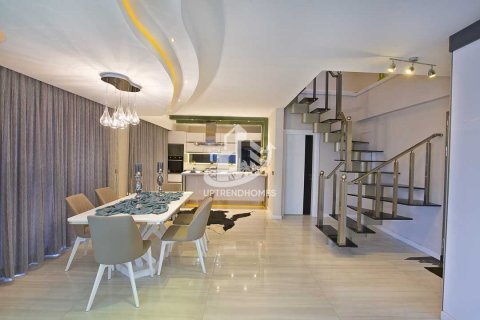 آپارتمان در Kargicak،  Alanya ، امارات متحده عربی 2 خوابه ، 105 متر مربع.  شماره 48826 - 25