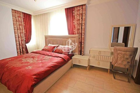 آپارتمان در  Mahmutlar ، امارات متحده عربی 2 خوابه ، 130 متر مربع.  شماره 50288 - 25