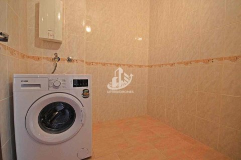 آپارتمان در  Mahmutlar ، امارات متحده عربی 2 خوابه ، 130 متر مربع.  شماره 50288 - 27