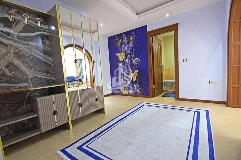 آپارتمان در  Mahmutlar ، امارات متحده عربی 2 خوابه ، 130 متر مربع.  شماره 50288 - 9