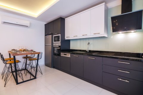آپارتمان در Kargicak،  Alanya ، امارات متحده عربی 1 خوابه ، 89 متر مربع.  شماره 51472 - 18