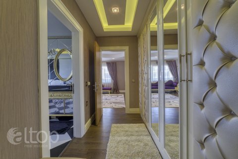 پنت هاس در  Mahmutlar ، امارات متحده عربی 3 خوابه ، 385 متر مربع.  شماره 51500 - 30
