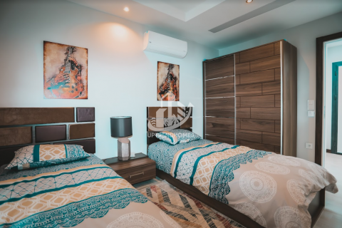 آپارتمان در  Mahmutlar ، امارات متحده عربی 1 خوابه ، 235 متر مربع.  شماره 42487 - 28