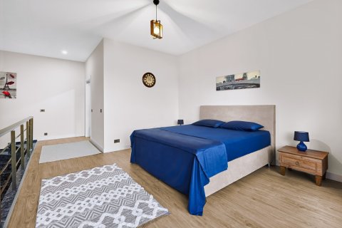 آپارتمان در  Izmir ، امارات متحده عربی 1 خوابه ، 95 متر مربع.  شماره 53832 - 14
