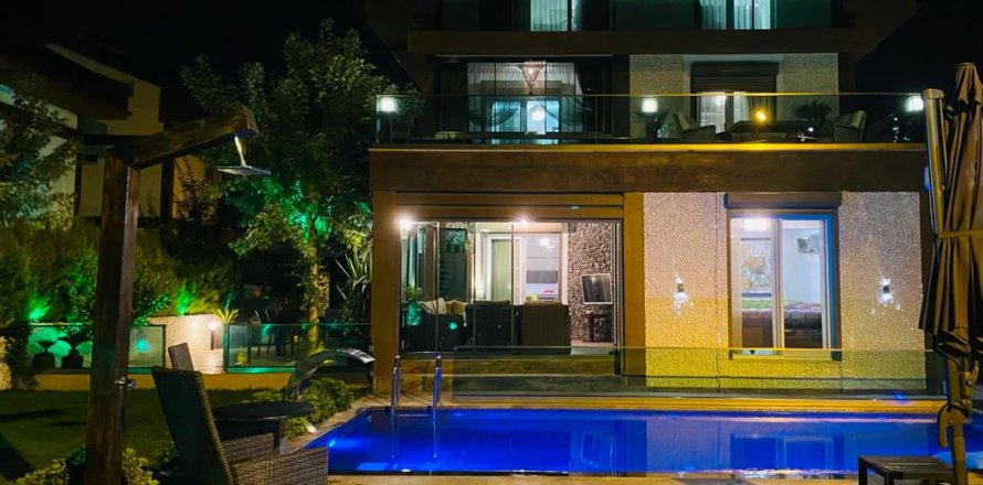 ویلا در Oludeniz،  Fethiye ، امارات متحده عربی 4 خوابه ، 170 متر مربع.  شماره 60434