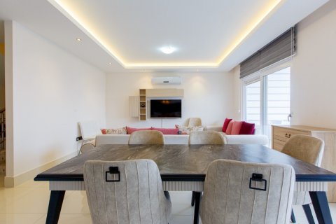 آپارتمان در  Alanya ، امارات متحده عربی 2 خوابه ، 201 متر مربع.  شماره 58878 - 8