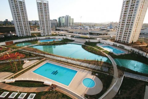 آپارتمان در Umraniye،  Istanbul ، امارات متحده عربی 3 خوابه ، 200 متر مربع.  شماره 69065 - 1