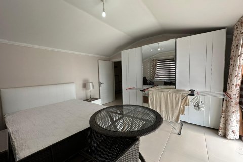 آپارتمان در Tosmur،  Alanya ، امارات متحده عربی 4 خوابه ، 220 متر مربع.  شماره 71822 - 17