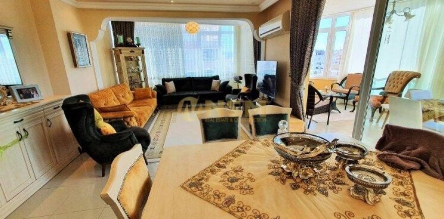آپارتمان در  Alanya ، امارات متحده عربی 4 خوابه ، 220 متر مربع.  شماره 70375