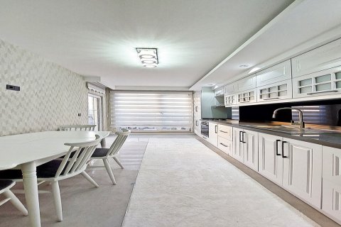 آپارتمان در در Kilic Marina Beylikduezue ، امارات متحده عربی 2 خوابه ، 152.5 متر مربع.  شماره 68954 - 1