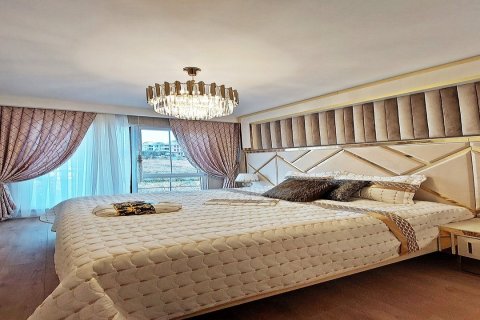 آپارتمان در در Kilic Marina Beylikduezue ، امارات متحده عربی 3 خوابه ، 177.27 متر مربع.  شماره 68955 - 1