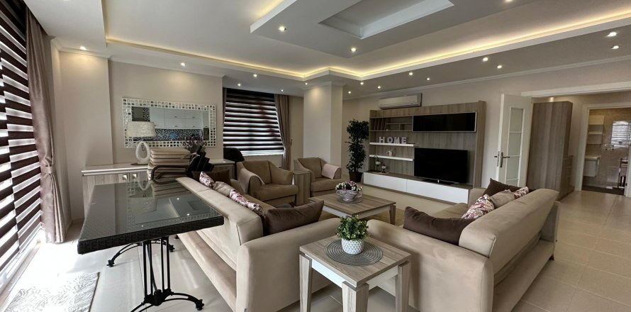 آپارتمان در Tosmur،  Alanya ، امارات متحده عربی 4 خوابه ، 220 متر مربع.  شماره 71822