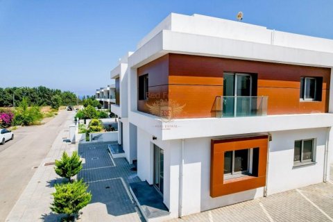 آپارتمان در  Girne ، امارات متحده عربی 2 خوابه ، 102 متر مربع.  شماره 71186 - 22