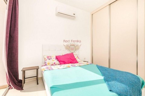 آپارتمان در  Girne ، امارات متحده عربی 3 خوابه ، 118 متر مربع.  شماره 71189 - 16