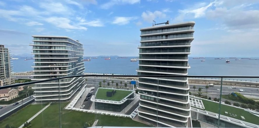 آپارتمان در Zeytinburnu،  Istanbul ، امارات متحده عربی 3 خوابه ، 220 متر مربع.  شماره 68599