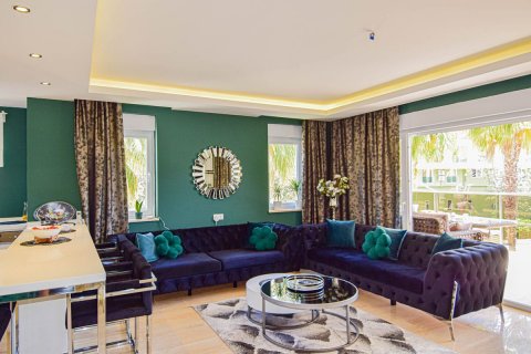 آپارتمان در  Alanya ، امارات متحده عربی 3 خوابه ، 195 متر مربع.  شماره 67512 - 21