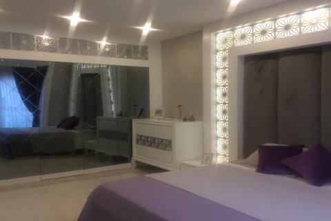 آپارتمان در در Sehr-i Beyaz Beylikduezue ، امارات متحده عربی 6 خوابه ، 255 متر مربع.  شماره 71531 - 1