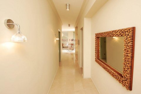 ویلا در  Girne ، امارات متحده عربی 5 خوابه ، 500 متر مربع.  شماره 71209 - 19