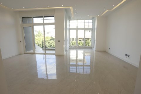 آپارتمان در در Elegant 5+2 villa in Istanbul with a view of the Sea of ​​Marmara Alanya ، امارات متحده عربی 5 خوابه ، 576 متر مربع.  شماره 77851 - 5
