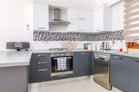 آپارتمان در  Girne ، امارات متحده عربی 2 خوابه ، 105 متر مربع.  شماره 73465 - 8