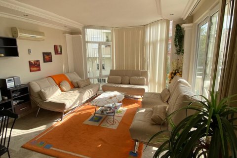 آپارتمان در  Cikcilli ، امارات متحده عربی 2 خوابه ، 115 متر مربع.  شماره 76351 - 2