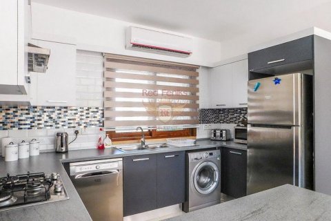 آپارتمان در  Girne ، امارات متحده عربی 2 خوابه ، 105 متر مربع.  شماره 73417 - 9