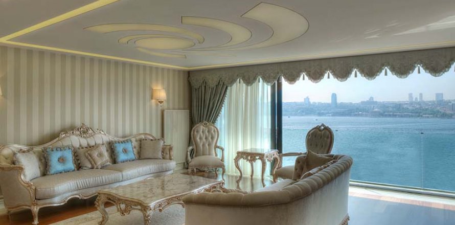 آپارتمان در Üsküdar،  Istanbul ، امارات متحده عربی 2 خوابه ، 293.55 متر مربع.  شماره 77940