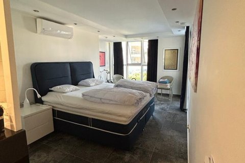 آپارتمان در  Cikcilli ، امارات متحده عربی 3 خوابه ، 250 متر مربع.  شماره 81581 - 18