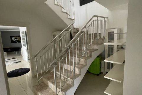 آپارتمان در  Cikcilli ، امارات متحده عربی 3 خوابه ، 220 متر مربع.  شماره 79678 - 6