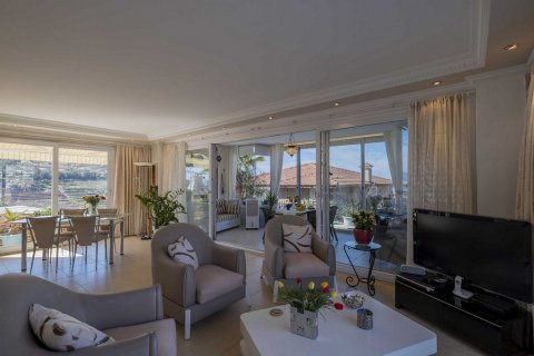 آپارتمان در Kargicak،  Alanya ، امارات متحده عربی 3 خوابه ، 140 متر مربع.  شماره 83005 - 18