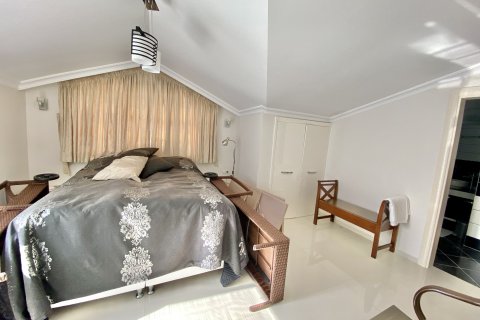 پنت هاس در  Alanya ، امارات متحده عربی 2 خوابه ، 110 متر مربع.  شماره 81350 - 18