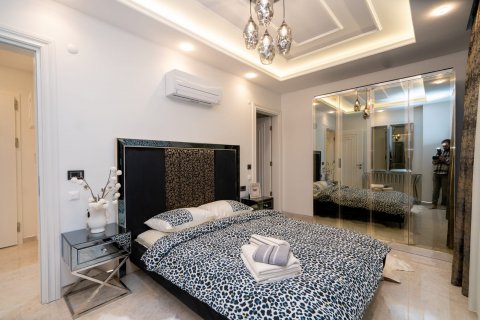 آپارتمان در  Mahmutlar ، امارات متحده عربی 1 خوابه ، 122 متر مربع.  شماره 83335 - 9