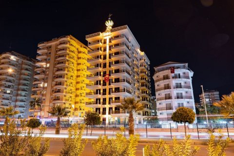 آپارتمان در  Mahmutlar ، امارات متحده عربی 1 خوابه ، 122 متر مربع.  شماره 83335 - 1