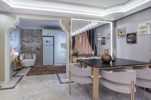 آپارتمان در  Mahmutlar ، امارات متحده عربی 2 خوابه ، 130 متر مربع.  شماره 79687 - 9