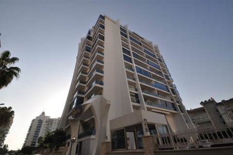 آپارتمان در  Mahmutlar ، امارات متحده عربی 2 خوابه ، 95 متر مربع.  شماره 82967 - 2