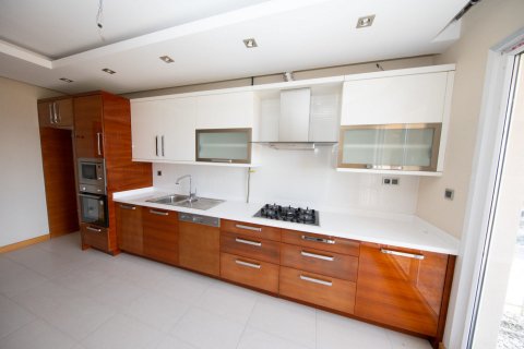 آپارتمان در  Istanbul ، امارات متحده عربی 2 خوابه ، 175 متر مربع.  شماره 81722 - 9