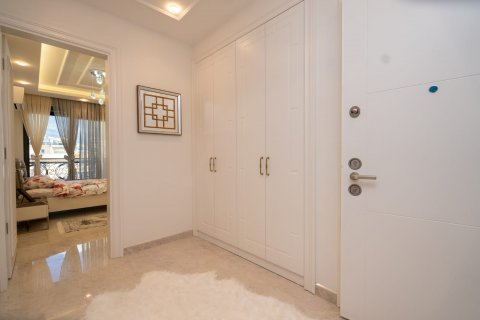 آپارتمان در  Mahmutlar ، امارات متحده عربی 1 خوابه ، 122 متر مربع.  شماره 83335 - 8