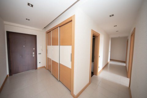 آپارتمان در  Istanbul ، امارات متحده عربی 2 خوابه ، 175 متر مربع.  شماره 81722 - 8