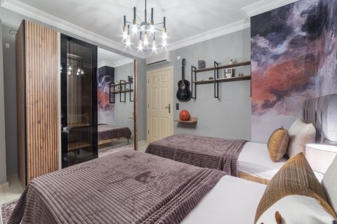 آپارتمان در  Mahmutlar ، امارات متحده عربی 2 خوابه ، 130 متر مربع.  شماره 79687 - 23