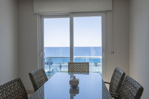آپارتمان در  Mahmutlar ، امارات متحده عربی 3 خوابه ، 135 متر مربع.  شماره 82997 - 23