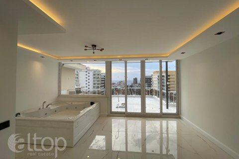 آپارتمان در  Mahmutlar ، امارات متحده عربی 4 خوابه ، 220 متر مربع.  شماره 84706 - 7