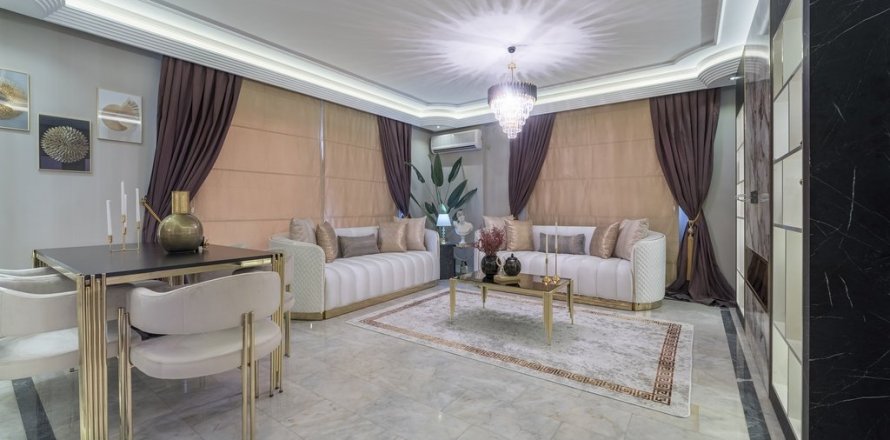 آپارتمان در  Mahmutlar ، امارات متحده عربی 2 خوابه ، 130 متر مربع.  شماره 79687