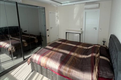 آپارتمان در  Mahmutlar ، امارات متحده عربی 2 خوابه ، 115 متر مربع.  شماره 82292 - 17