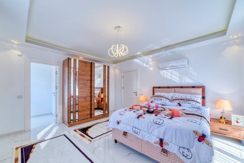 پنت هاس در  Mahmutlar ، امارات متحده عربی 3 خوابه ، 220 متر مربع.  شماره 84886 - 14