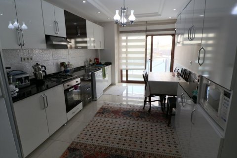 آپارتمان در  Alanya ، امارات متحده عربی 3 خوابه ، 200 متر مربع.  شماره 82983 - 8