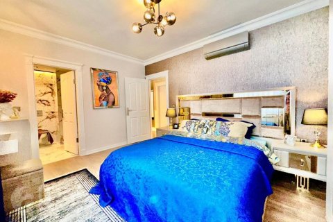 آپارتمان در  Mahmutlar ، امارات متحده عربی 2 خوابه ، 135 متر مربع.  شماره 84166 - 7