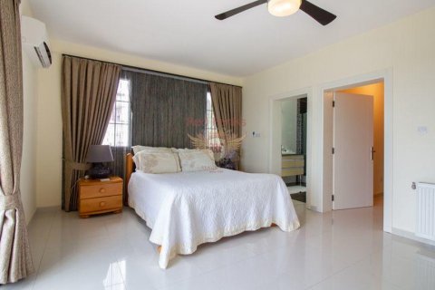 ویلا در  Girne ، امارات متحده عربی 3 خوابه ، 360 متر مربع.  شماره 85696 - 20