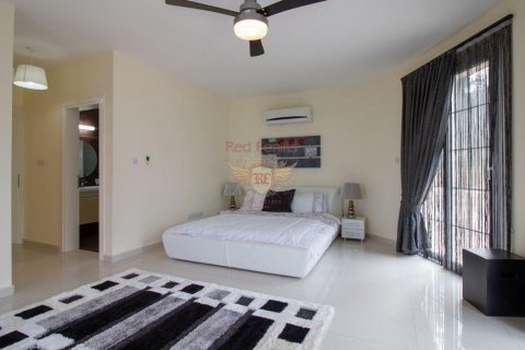 ویلا در  Girne ، امارات متحده عربی 3 خوابه ، 360 متر مربع.  شماره 85696 - 24
