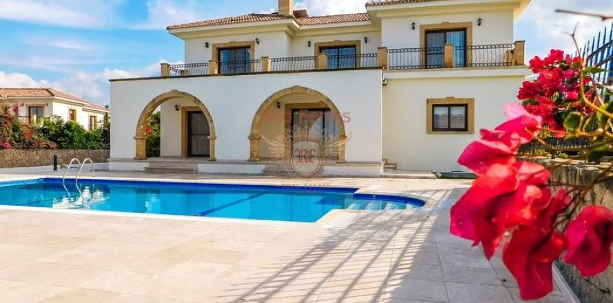 4+1 Villa  i Girne,  Nr. 48544