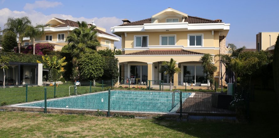 7+1 Villa  i Mersin, Turkiet Nr. 21224